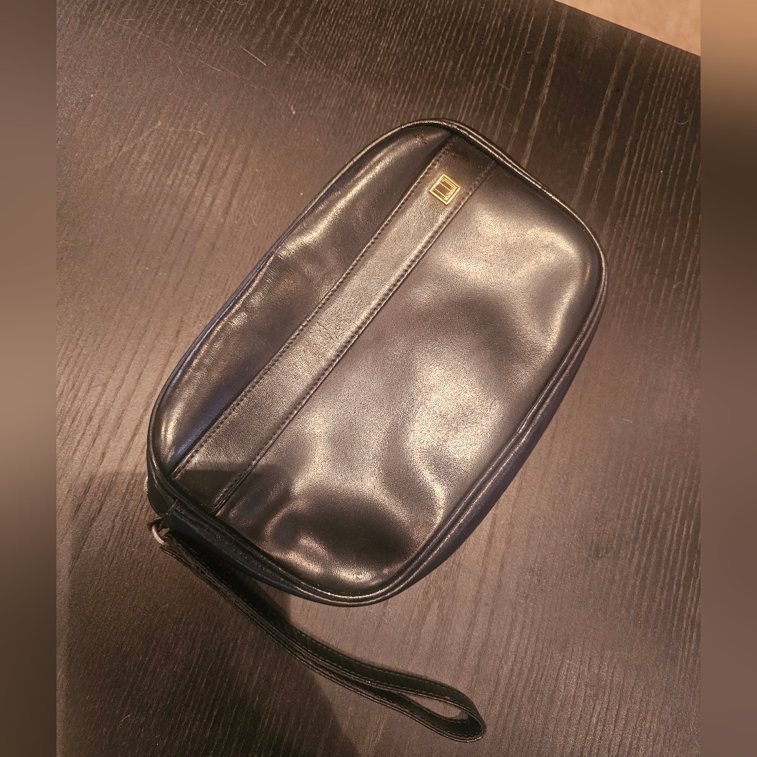 #Dunhill Black Leather Clutch Bag W/Dusty